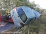 Incidente sulla Teverina, rimane incastrato nell'auto