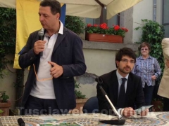 La cerimonia di intitolazione della biblioteca