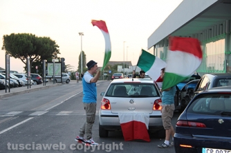 Italia ai quarti, festa a Viterbo