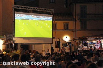 Italia sconfitta da Germania - In piazza l\'amarezza dei tifosi