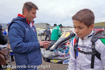 Karting, la vita ai box