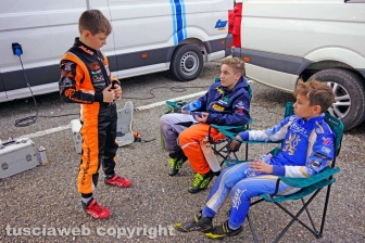 Karting, la vita ai box