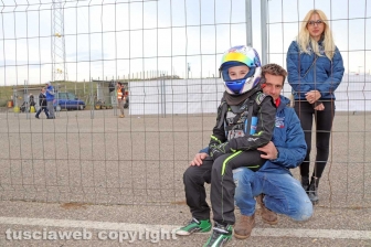Karting, la vita ai box