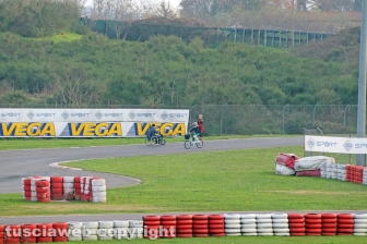 Karting, la vita ai box