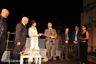 Caffeina - L'egittologo Zahi Hawass