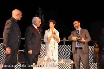 Caffeina - L'egittologo Zahi Hawass