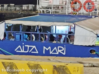 Civitavecchia - La ong Aita Mari alla banchina 16 del porto con 31 immigrati salvati