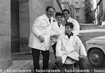 Viterbo - La barberia di San Faustino - Fausto Braconcini con i suoi collaboratori