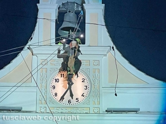 Civita Castellana - La Befana 115 scende in piazza Matteotti
