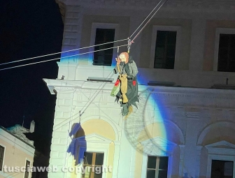 Civita Castellana - La Befana 115 scende in piazza Matteotti