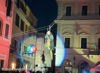 Civita Castellana - La Befana 115 scende in piazza Matteotti