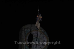 La befana scende dal campanile