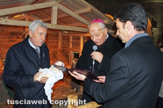 Presepe piazza del Comune - La benedizione