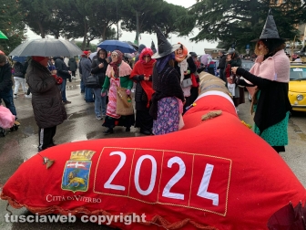 Viterbo - La calza della Befana più lunga del mondo - Edizione 2024