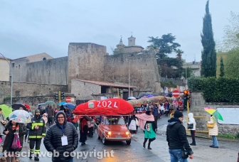 Viterbo - La calza della Befana più lunga del mondo - Edizione 2024