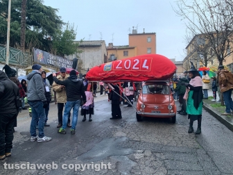 Viterbo - La calza della Befana più lunga del mondo - Edizione 2024