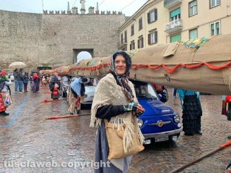 Viterbo - La calza della Befana più lunga del mondo - Edizione 2024