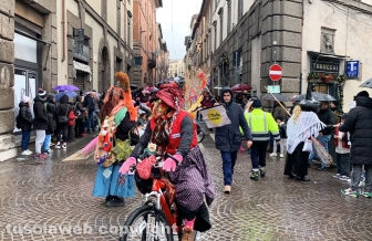 Viterbo - La calza della Befana più lunga del mondo - Edizione 2024
