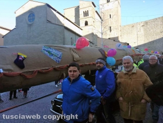 La calza della Befana più lunga del mondo