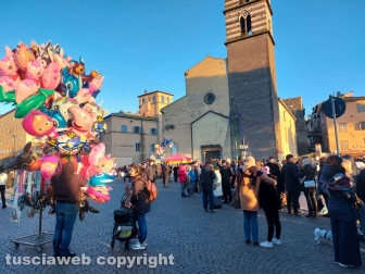 Viterbo - La calza della Befana più lunga del mondo - Edizione 2026