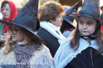 Viterbo - Befana 2015 - La calza più lunga del mondo