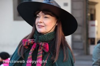 Viterbo - Befana 2015 - La calza più lunga del mondo