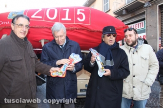Viterbo - Befana 2015 - La calza più lunga del mondo
