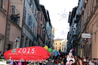 Viterbo - Befana 2015 - La calza più lunga del mondo