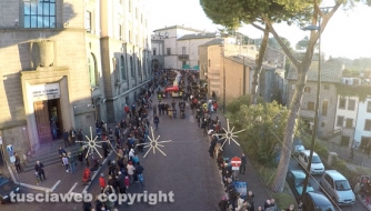Viterbo - Befana 2015 - La calza più lunga del mondo vista dal drone