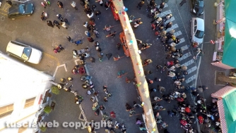 Viterbo - Befana 2015 - La calza più lunga del mondo vista dal drone