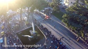 Viterbo - Befana 2015 - La calza più lunga del mondo vista dal drone