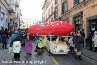 La calza più lunga e le befane