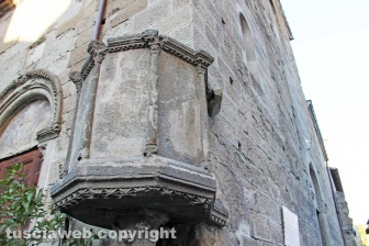 Viterbo - La chiesa di Santa Maria Nuova