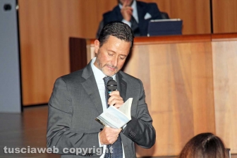 La camera civile porta il nome di Carlo Alfonso Pesaresi