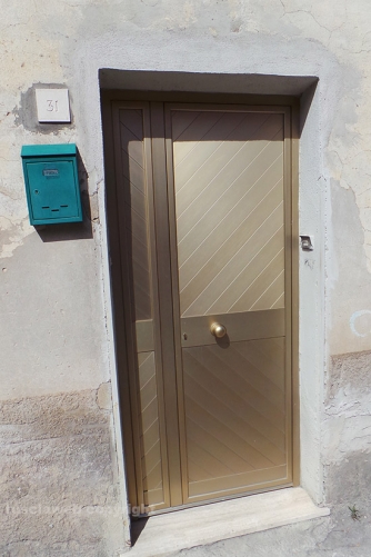 Canino - La casa in cui si è consumato il femminicidio