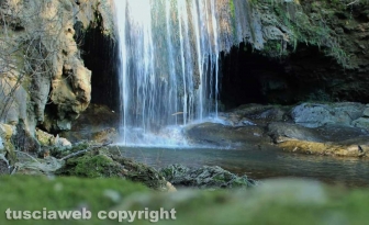 Ischia di Castro - La cascata del fosso Strozzavolpe