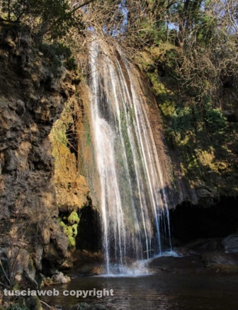 Ischia di Castro - La cascata del fosso Strozzavolpe