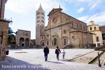 La cattedrale della città dei papi