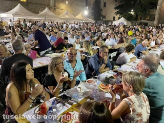La cena con i facchini di Santa Rosa