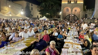 La cena con i facchini di Santa Rosa