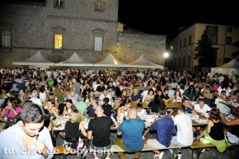 La cena con i facchini di Santa Rosa