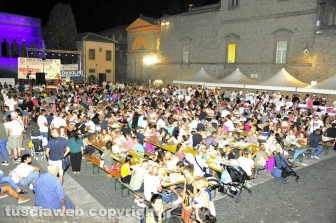 La cena con i facchini di Santa Rosa