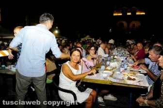 La cena con i facchini di Santa Rosa