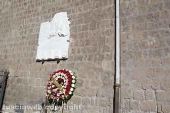 La cerimonia di ricordo delle vittime del bombardamento del 1944