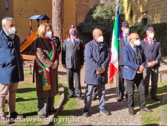 Viterbo - La cerimonia in onore di Giovanni Palatucci al giardino della Fraternità