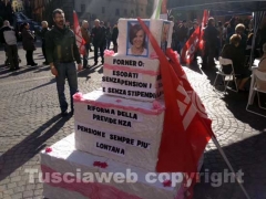 La protesta della Cgil in piazza del Comune
