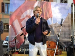 La protesta della Cgil in piazza del Comune