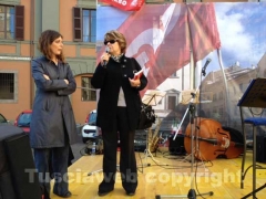 La protesta della Cgil in piazza del Comune