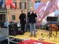 La protesta della Cgil in piazza del Comune