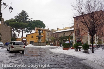 La città dei Papi dopo la nevicata